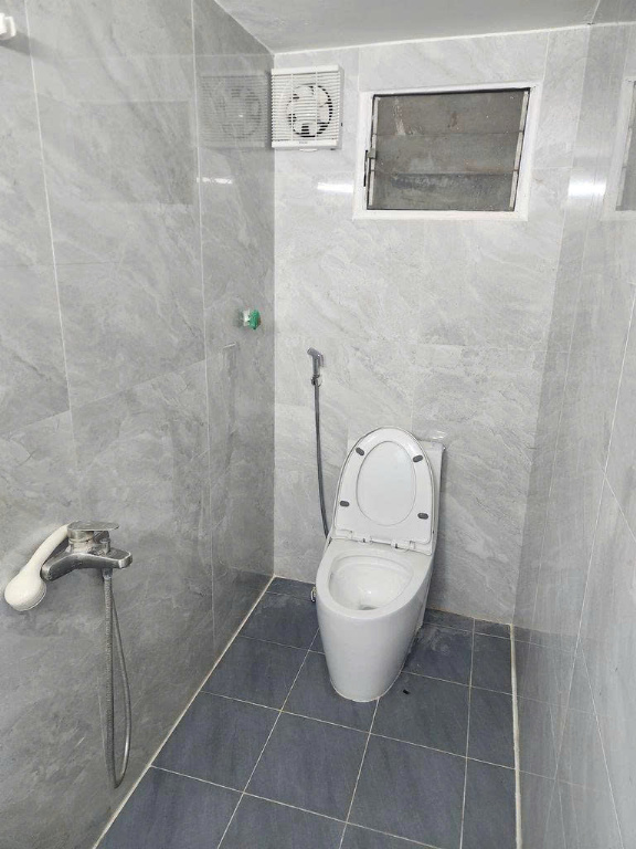 Cho thuê nhà ngõ 805 Đường Láng, 3 tầng x 31m2, 3 ngủ, 10.5 Triệu ở hộ gia đình - Ảnh 3